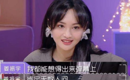 娱乐吃瓜酱小岗同学,从街头实验到社交现象，揭秘“社交恐怖分子”的快乐之旅
