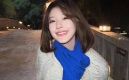 滑雪女网红因不测摔断四根骨头网友号召留神安定（邱锋泽遭指签售「仅10秒也区别心」二度发文注明心理情形）